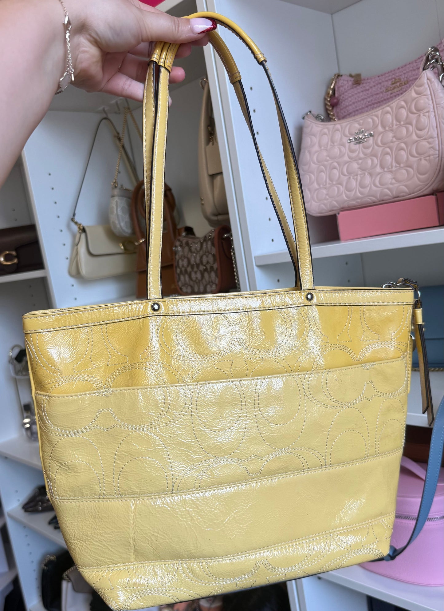 Vintage coach 💛✨